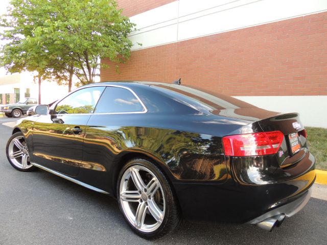 2010 Audi S5 Laramie SLT Rc 2WD