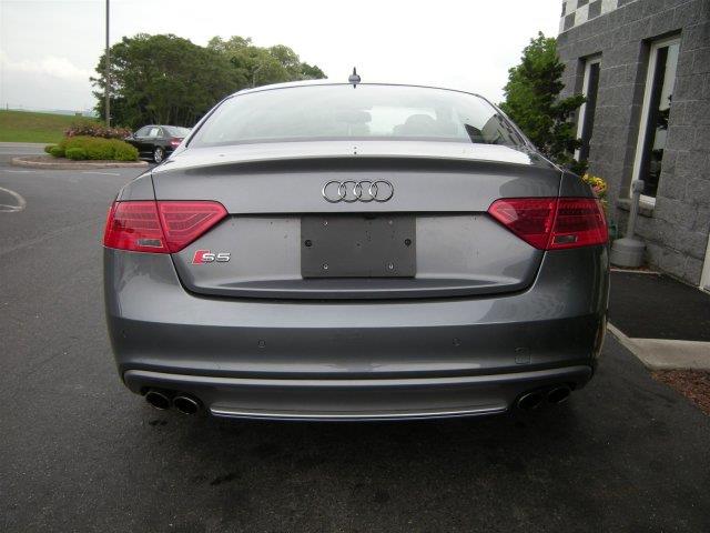 2013 Audi S5 R1