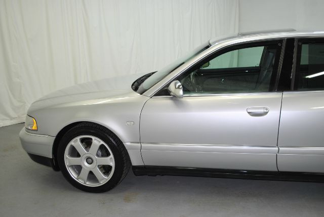 2001 Audi S8 SW1