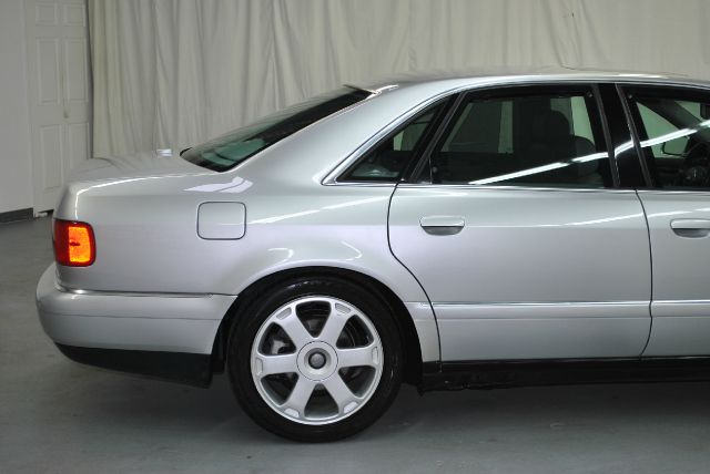 2001 Audi S8 SW1