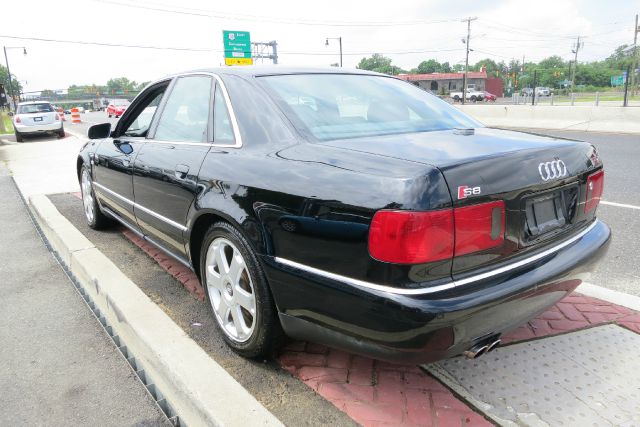2002 Audi S8 8