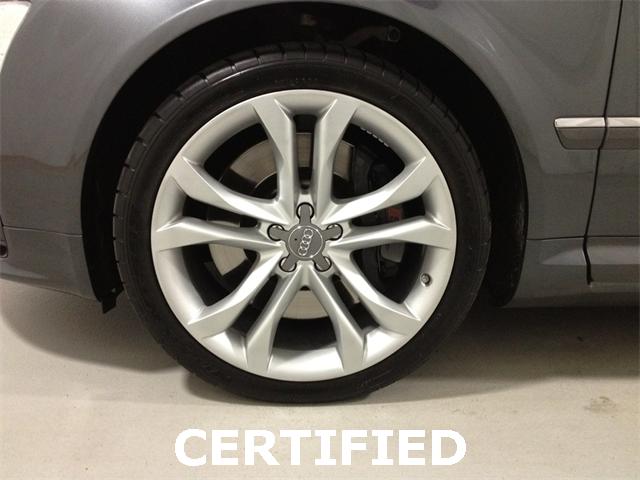 2009 Audi S8 4dr Sdn V6 Auto XLE (natl) Sedan