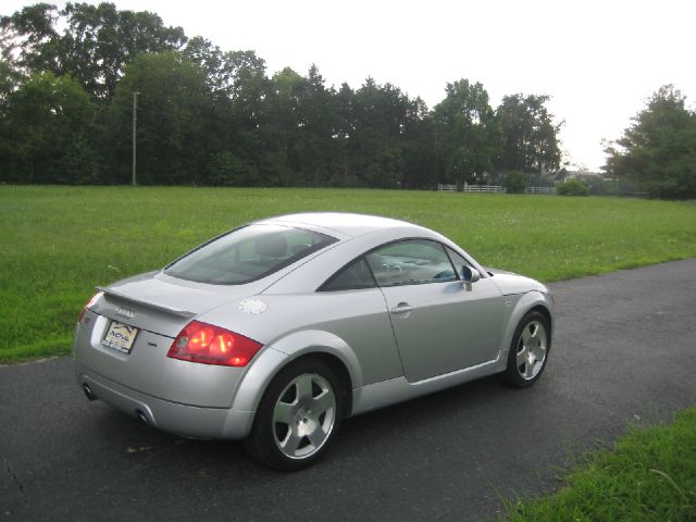 2002 Audi TT 4WD SLT 5.7L