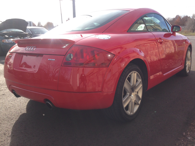 2004 Audi TT 4WD SLT 5.7L
