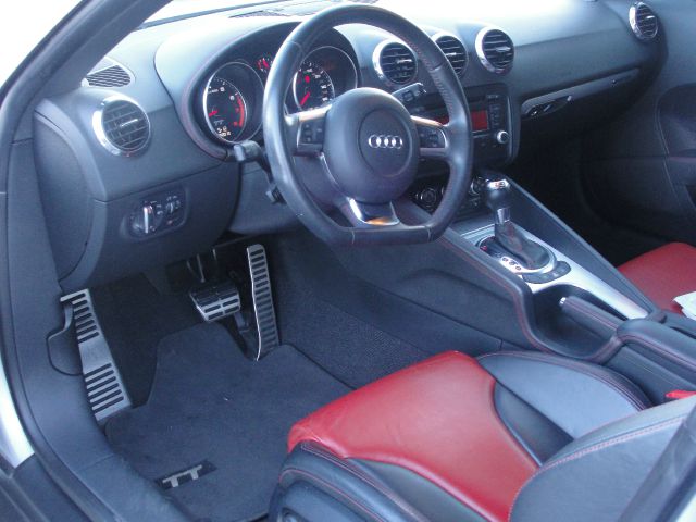 2009 Audi TT Awd-quads-third-6 CD Bose-7 Passenger