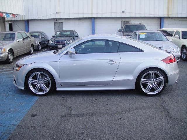 2011 Audi TTS 15 Utilimaster Utilivan II