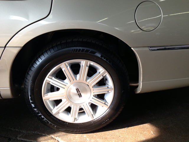 2011 Audi Town Car DOWN 4.9 WAC