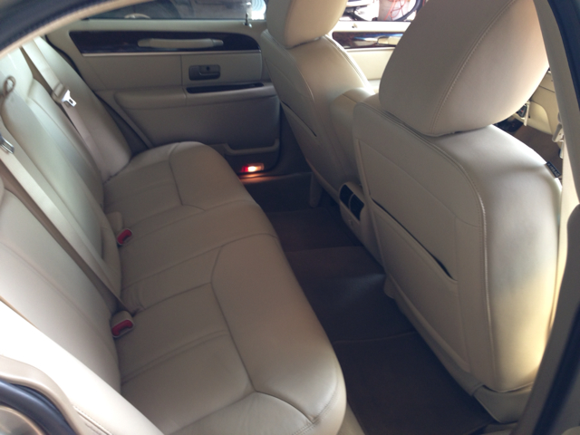 2011 Audi Town Car DOWN 4.9 WAC