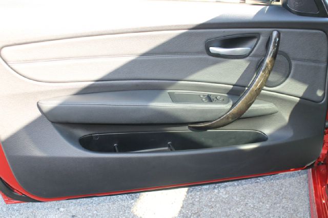 2008 BMW 1 series 2.5L SE