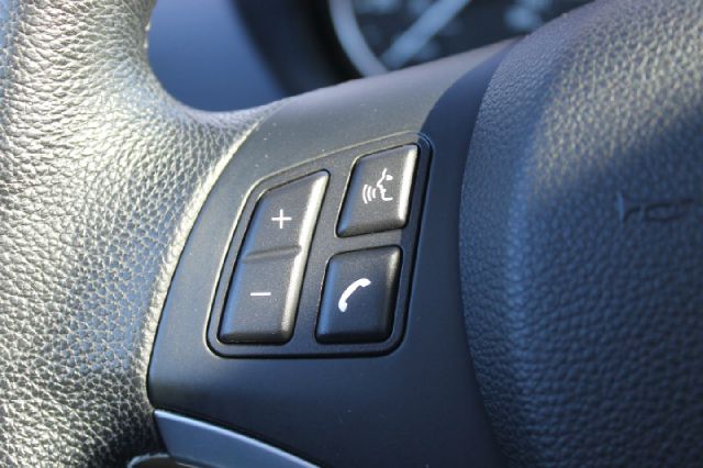 2008 BMW 1 series 2.5L SE