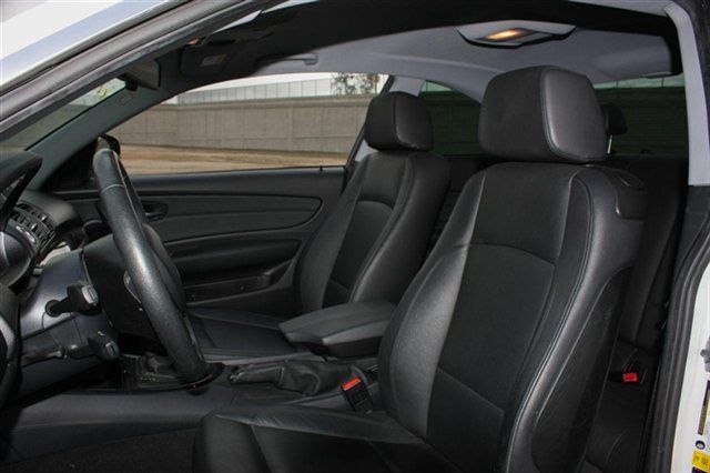 2011 BMW 1 series 2.5L SE