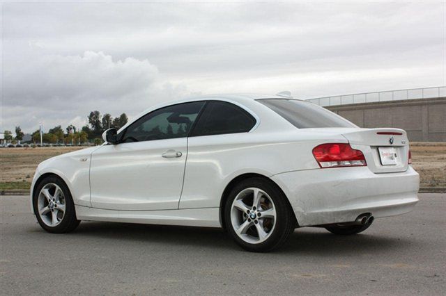 2011 BMW 1 series 2.5L SE