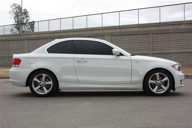 2011 BMW 1 series 2.5L SE