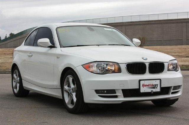 2011 BMW 1 series 2.5L SE