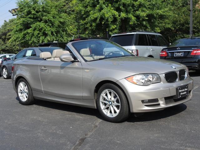 2011 BMW 1 series 4X4 Sunroof, Leather