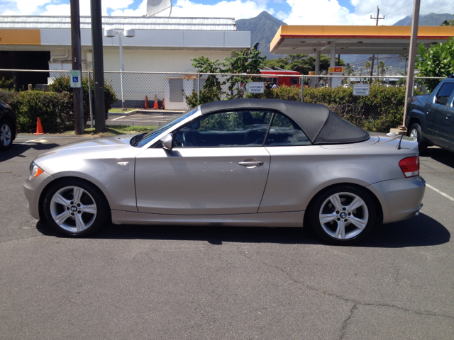 2011 BMW 1 series 2.5L SE
