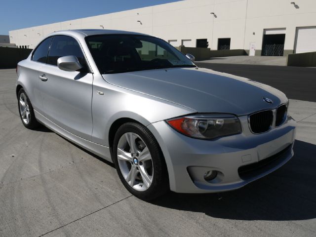 2012 BMW 1 series 2.5L SE
