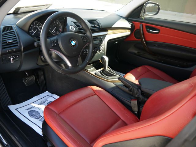 2012 BMW 1 series 2.5L SE