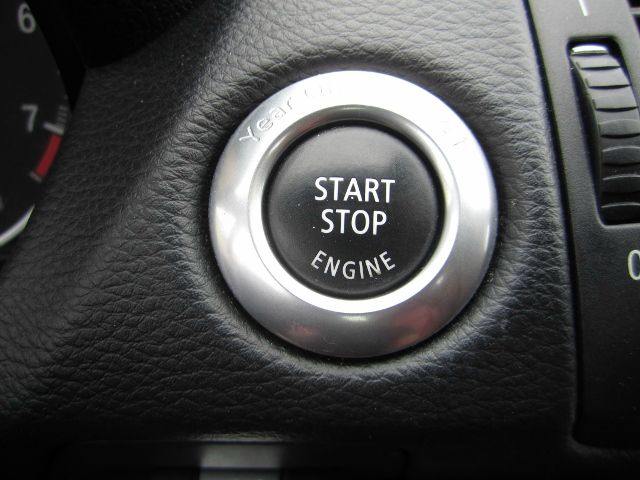 2008 BMW 1 series 2.5L SE