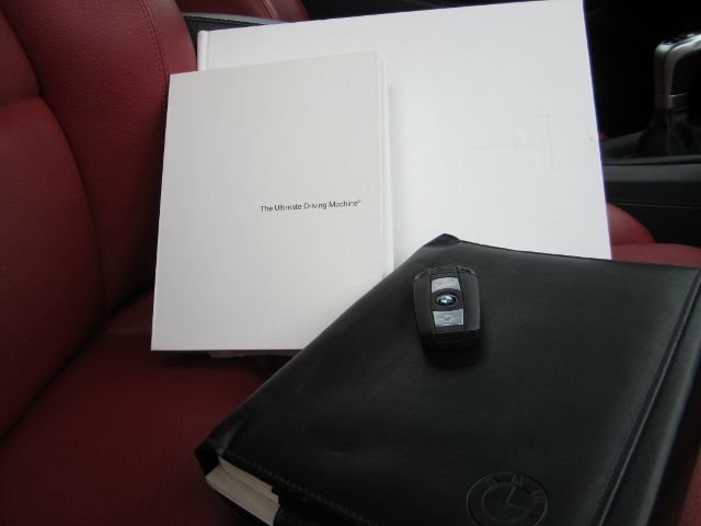 2008 BMW 1 series 2.5L SE