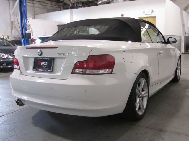 2008 BMW 1 series 2.5L SE