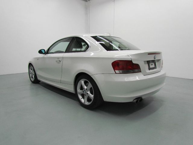 2009 BMW 1 series 2.5L SE