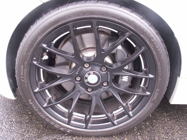 2009 BMW 1 series 2.5L SE