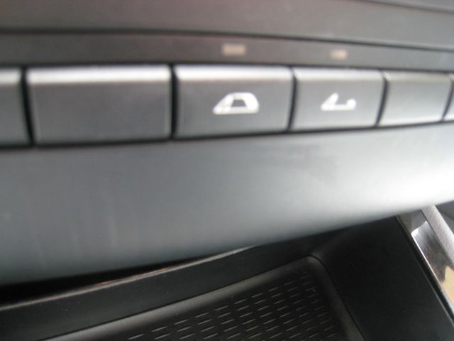 2010 BMW 1 series 2.5L SE