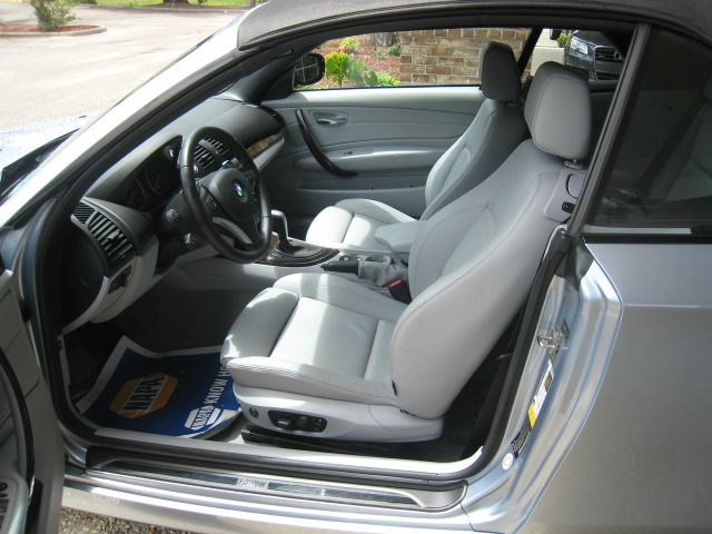 2010 BMW 1 series 2.5L SE