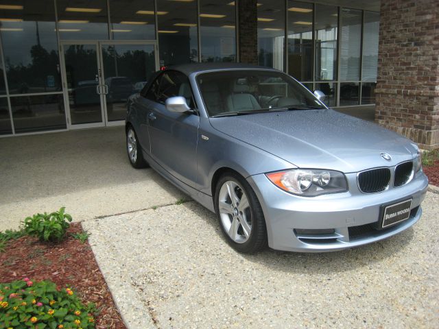 2010 BMW 1 series 2.5L SE