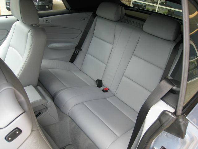 2010 BMW 1 series 2.5L SE