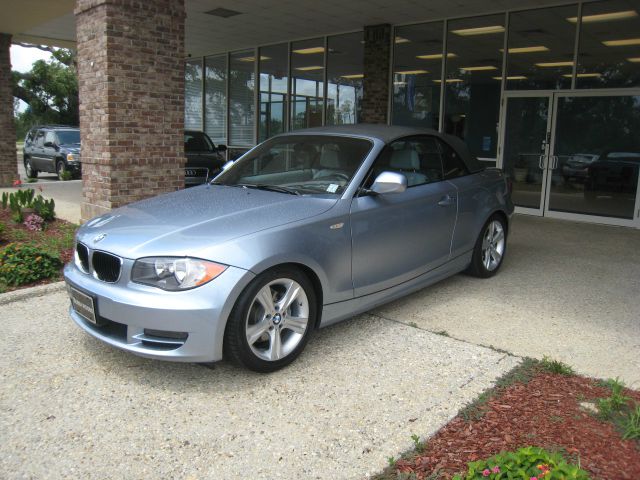 2010 BMW 1 series 2.5L SE