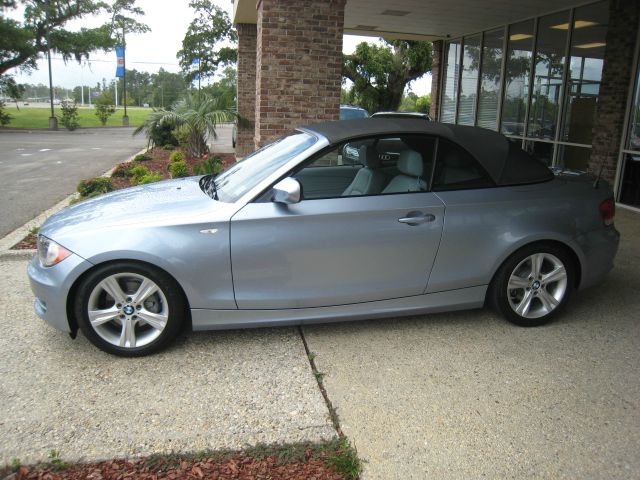 2010 BMW 1 series 2.5L SE