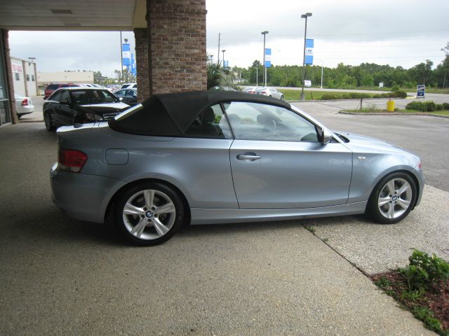 2010 BMW 1 series 2.5L SE