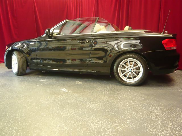 2011 BMW 1 series 2.5L SE