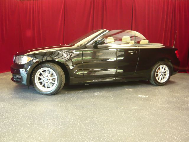 2011 BMW 1 series 2.5L SE