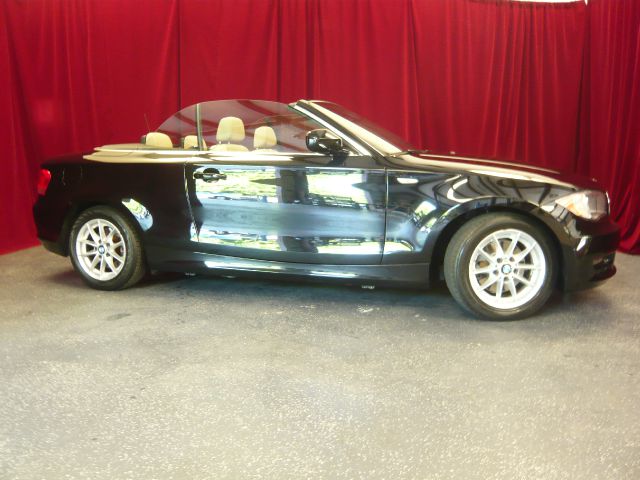 2011 BMW 1 series 2.5L SE