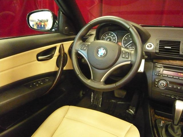 2011 BMW 1 series 2.5L SE