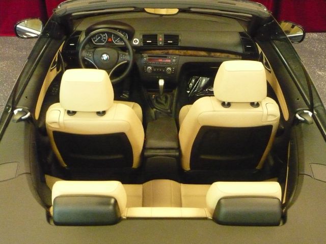 2011 BMW 1 series 2.5L SE