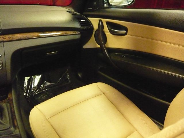 2011 BMW 1 series 2.5L SE