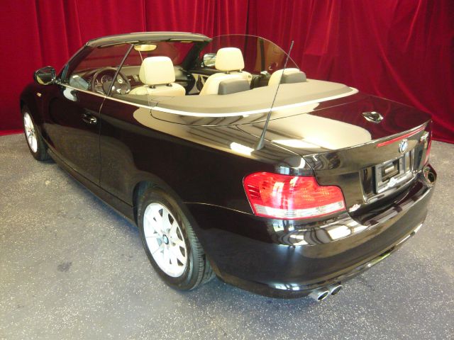 2011 BMW 1 series 2.5L SE