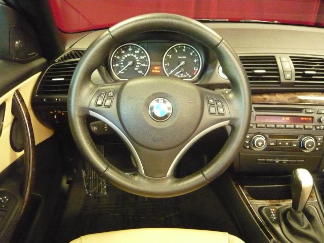 2011 BMW 1 series 2.5L SE