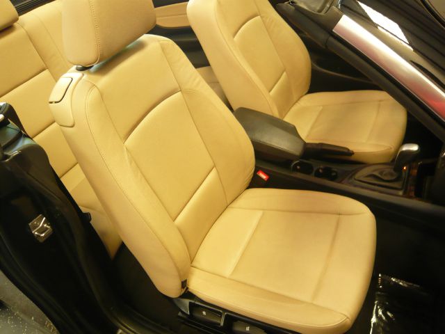 2011 BMW 1 series 2.5L SE