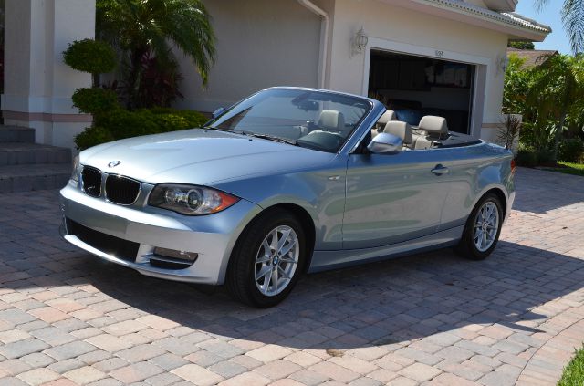 2011 BMW 1 series 2.5L SE