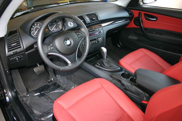 2011 BMW 1 series 2.5L SE