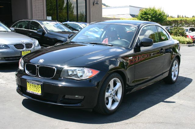 2011 BMW 1 series 2.5L SE
