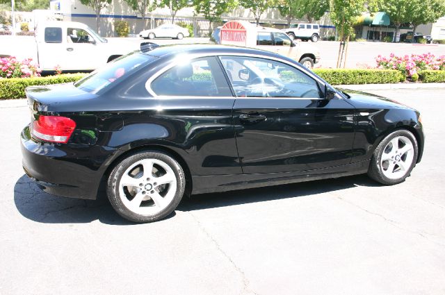 2011 BMW 1 series 2.5L SE