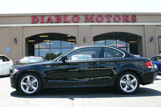 2011 BMW 1 series 2.5L SE