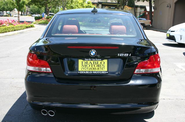 2011 BMW 1 series 2.5L SE