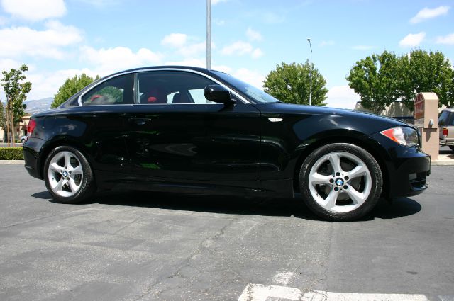 2011 BMW 1 series 2.5L SE